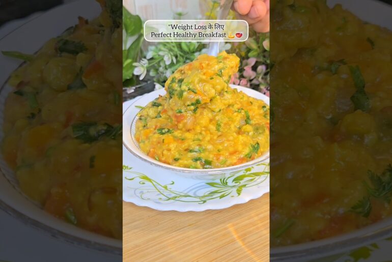 Weight Loss Breakfast / Healthy Masala Oats Recipe | Vegetable Masala Oats #shorts #weightloss #oats