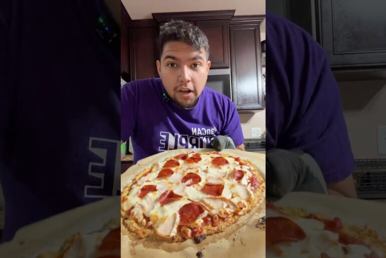 Low calorie High Protein Pizza #shorts #lowcalorie #highprotein #cooking #pizzarecipe #pizza