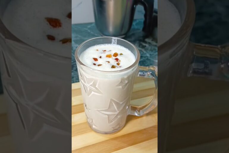 Lose Weight Fast with This Healthy Breakfast & Fat Burning Drink | Easy Morning Recipe #Shorts