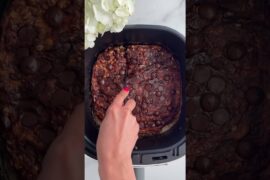 Air Fryer Banana Bread Baked Oatmeal | Healthy Breakfast in 15 Minutes | Easy Recipe #Shorts