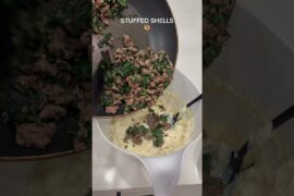 Recipe in description! #stuffedshells #italianfood #mealprepideas #healthyrecipes