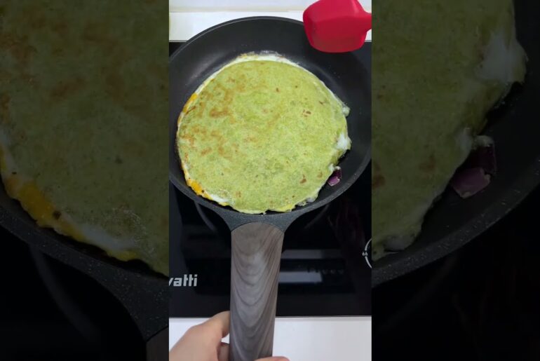 This Spinach Egg Wrap Is the Healthy Breakfast I Needed