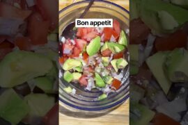 Snack sain en 3 min Salade Avocat tomate oignon  #healthyfood