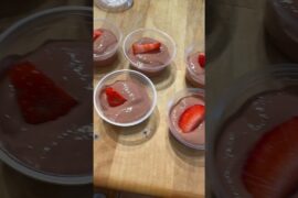The 2-Ingredient Chocolate Mousse I Eat for Weight Loss