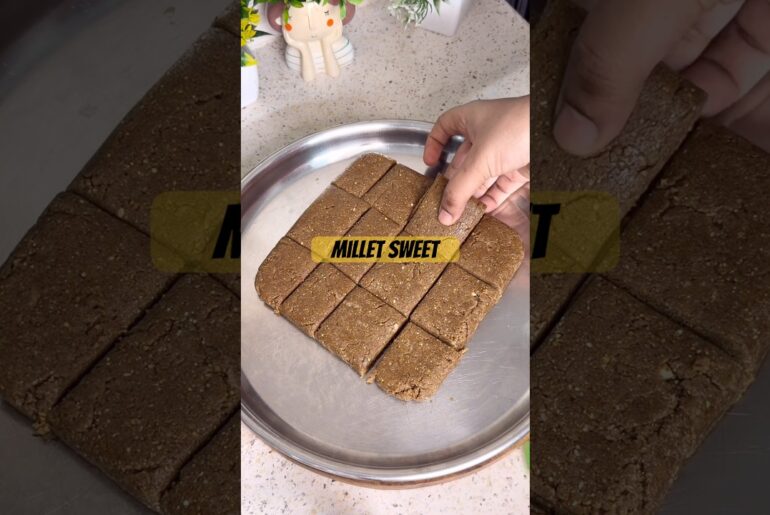 Healthy Sweet Recipe | Ragi Jowar Jaggery Sweet | No Maida Healthy Sweet #shorts #healthy