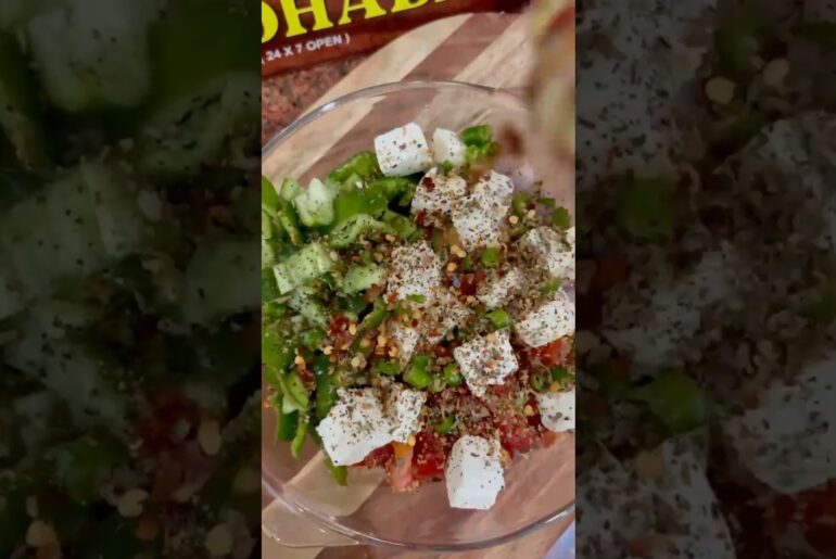 cheesesandwich#vegetablesandwich#paneersandwich  #quickrecipe#sandwich #streetfood #shorts .