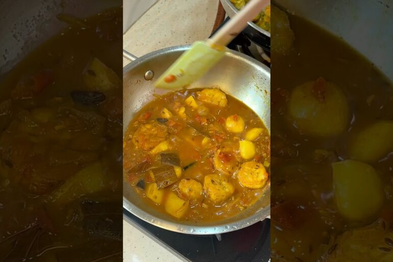 Kaccha kela sabji || Healthy & Tasty || easy lunch recipe || Aloo kela sabji #shorts