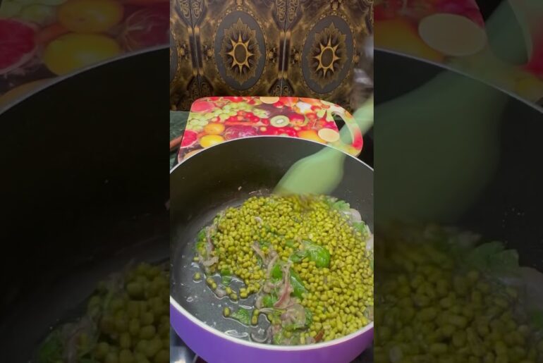 Healthy Lunch Recipe | Keerai Dal Rice#shorts#viral#trending#youtubeshorts#recipe#chicken#reels#kids
