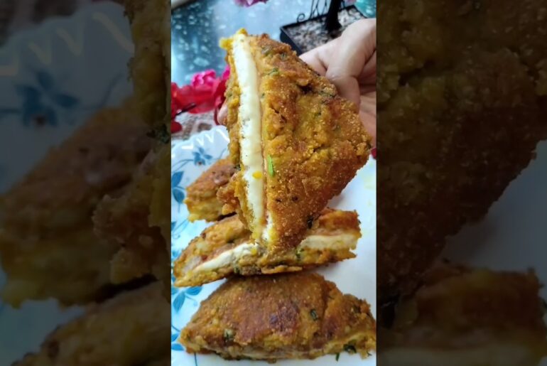 Crispy Cheese Potato Healthy Sandwich Recipe #shorts #ytshorts #snacks #potatosandwich #sandwich