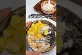 Pina Colada Overnight Oats (5-Minute Healthy Breakfast Recipe)