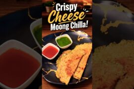High Protein Moong Dal Chilla Recipe | Healthy Breakfast #Shorts #MoongDalChilla #HealthyBreakfast
