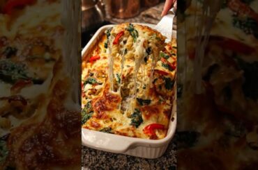 Cheesy Spinach & Red Pepper Chicken Casserole | Easy Low-Carb Dinner Recipe