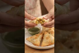 Rice paper samosa #shorts#youtubeshorts#snacks#cooking#recipe#shortvideo#shortsfeed#viral#food