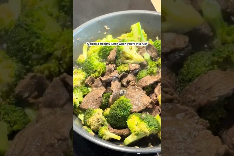 A quick and healthy lunch with just 3 ingredients: beef, brocoli, rice. #lunch #quickrecipe