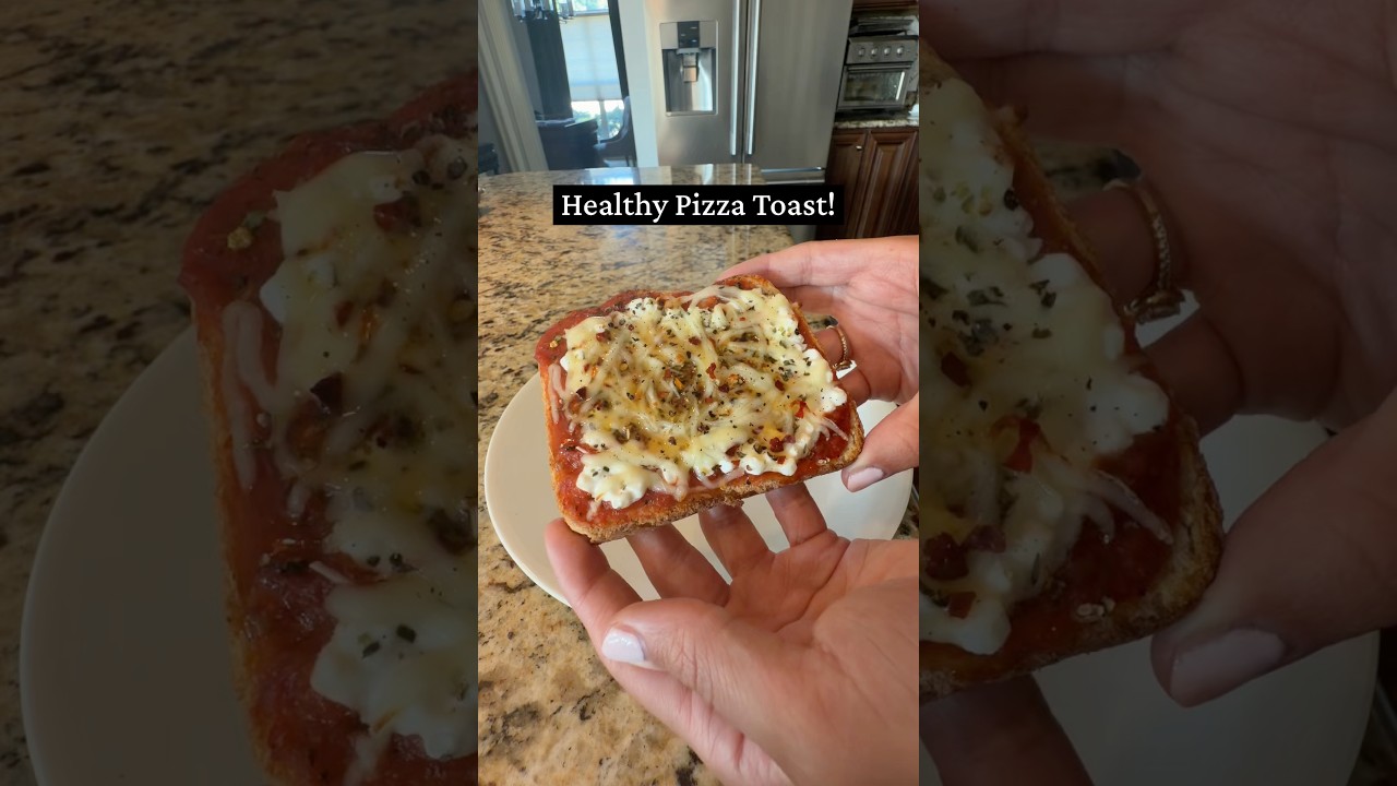 Healthy Pizza Toast! Healthy Pizza Toast!