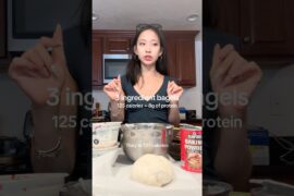 bagel recipe: 125 cal for 8g protein (makes 3 bagels)#recipe #yogurt #bagel #protein #healthy