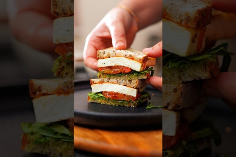 Ek week me teen bar Kha chuki hun ye Double Cheese Tomato Sandwich | Healthy Breakfast #recipe