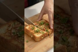 Easy and delicious Besan masala bread #food #bhaktichavan #besanmasalabread#ytshorts