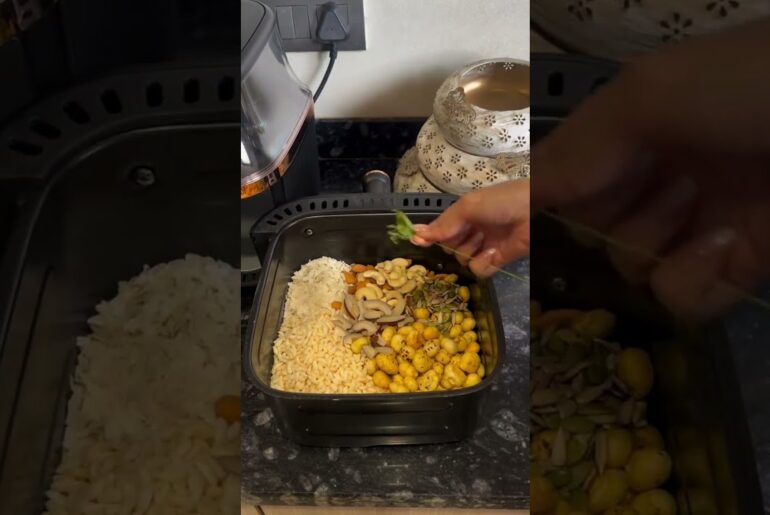 Trail Mix #shortsvideo #healthysnacks #pigeonairfryer #trailmix #airfryersnacks