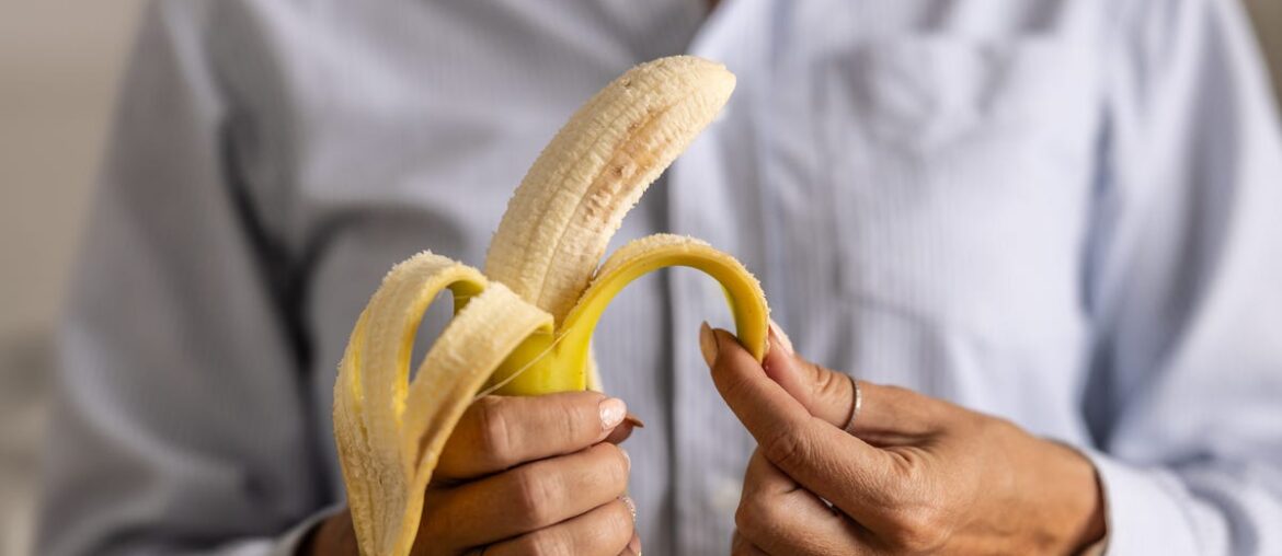 16 Foods to Eat When You Have an Upset Stomach