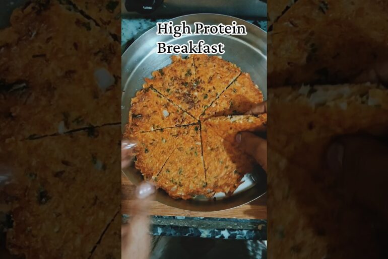High Protein Breakfast Recipe |Quick Recipe |Super Healthy Breakfast |  Besan + Egg Chilla #shorts