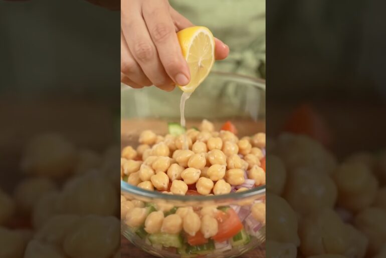 Weight Loss Salad: A Delicious & Healthy Recipe#protein#chna#healthylifestyle#viralvideo